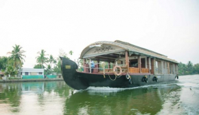 Genesis Houseboats